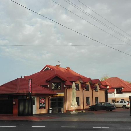 Dom Dworkowa Hostel Kobylka Exterior photo